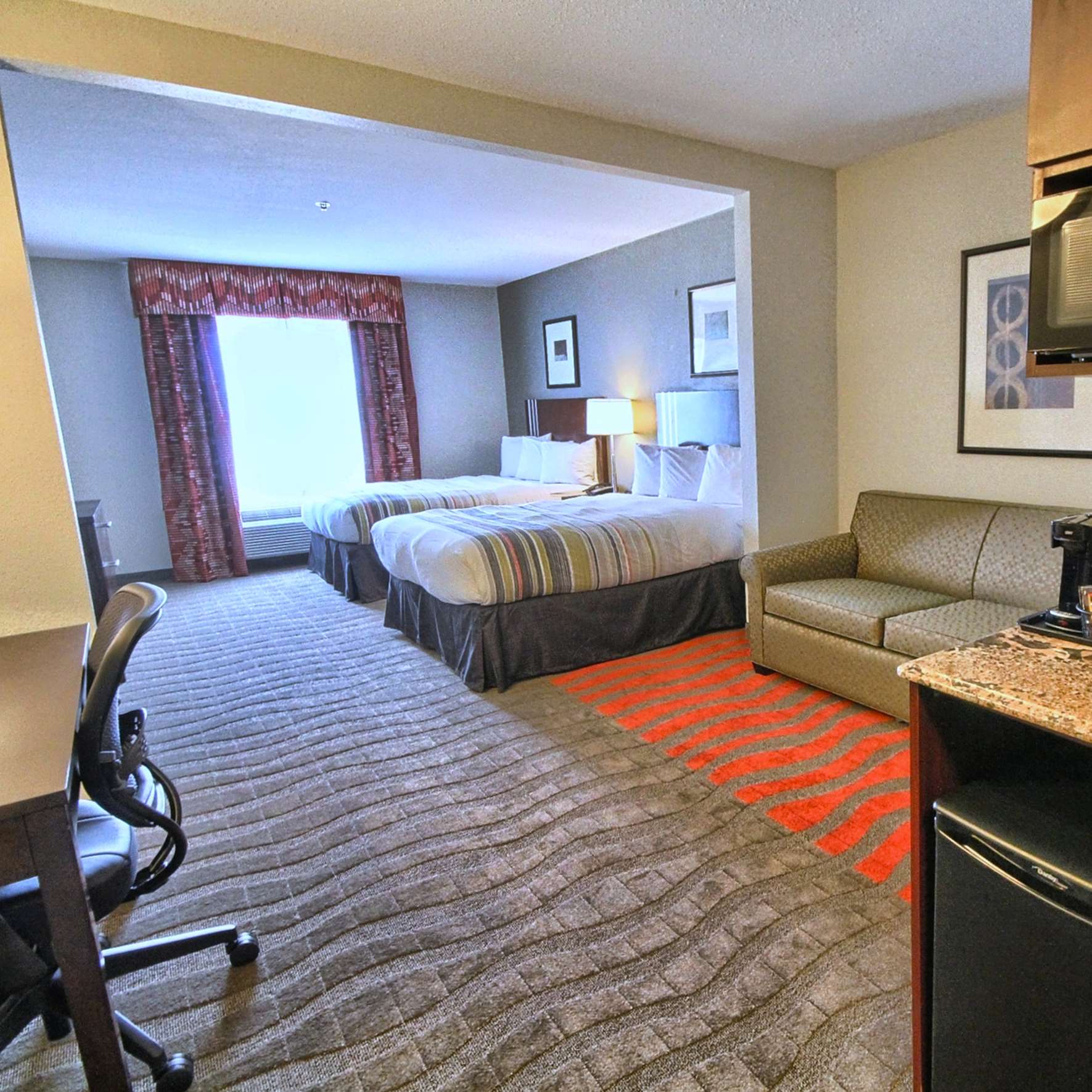 Country Inn & Suites by Radisson, Dearborn, MI Photo