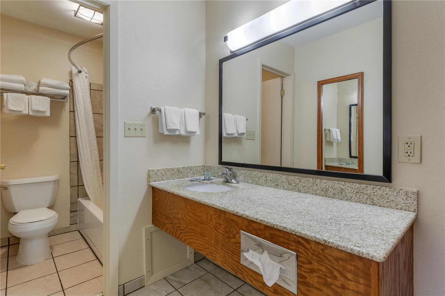 Best Western Plains Motel Image