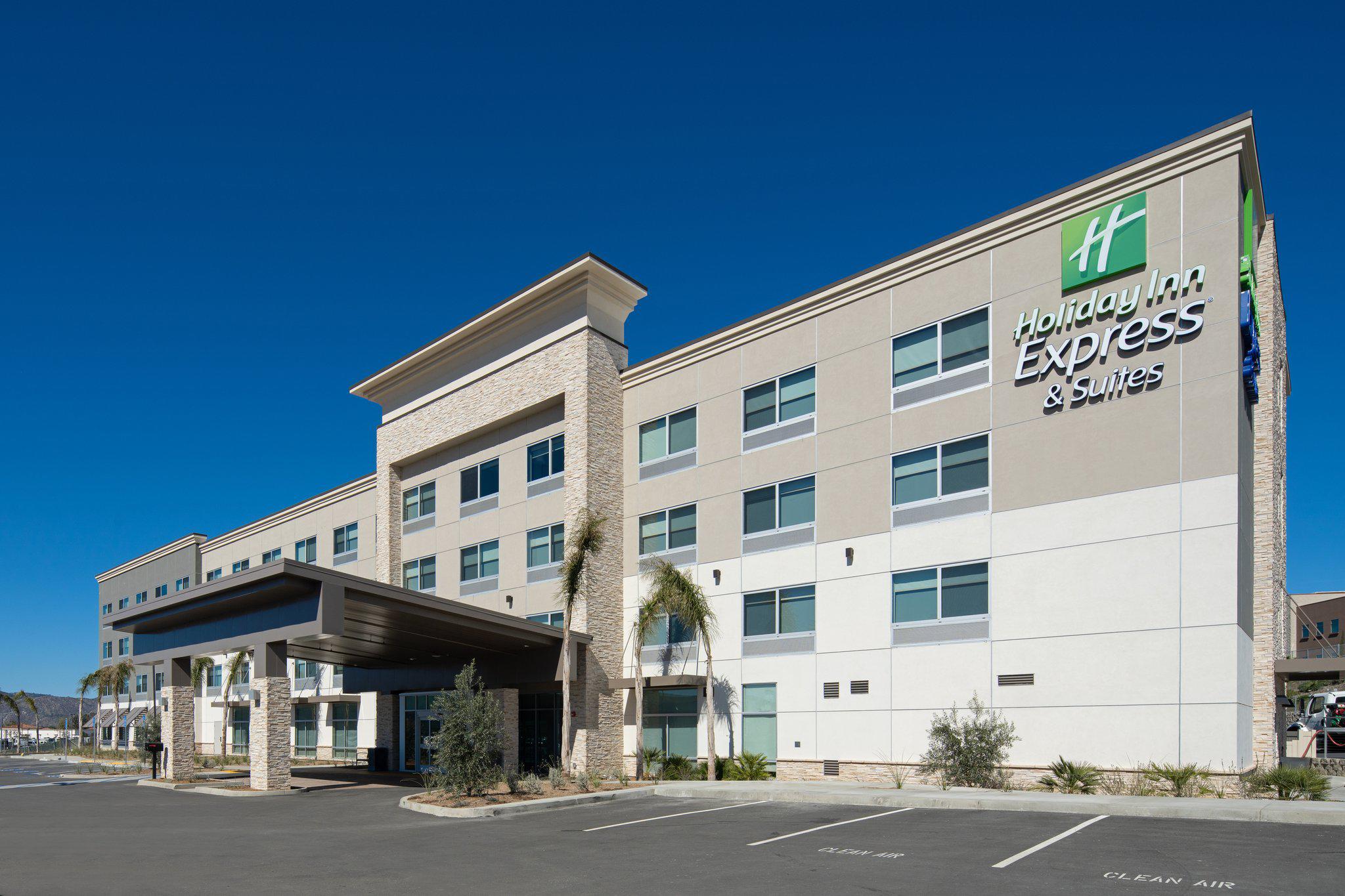 Holiday Inn Express & Suites Murrieta - Temecula Photo