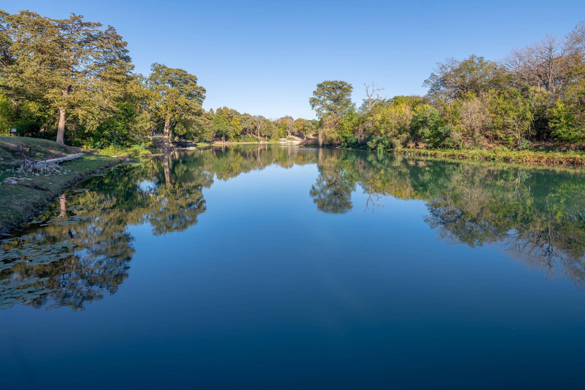 Courtyard by Marriott New Braunfels River Village Photo