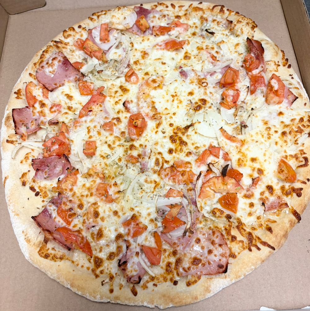 Fresh Tomato & Ham Pizza
