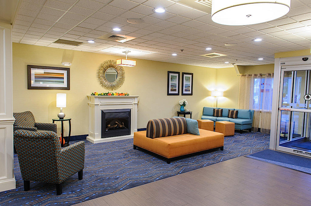 Holiday Inn Express Ludlow - Chicopee Area Photo