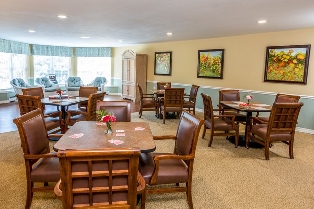 Images Benchmark Senior Living at Plymouth Crossings