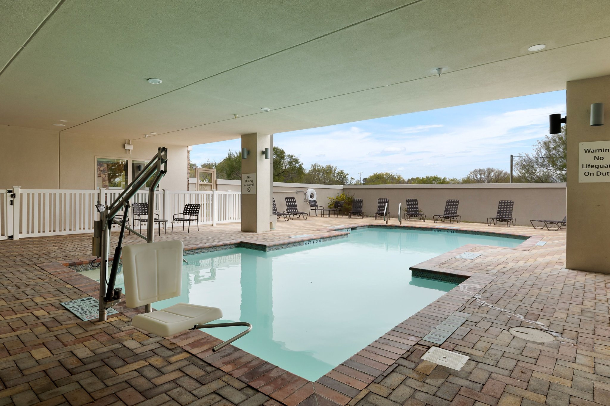 Holiday Inn Express & Suites George West by IHG Image