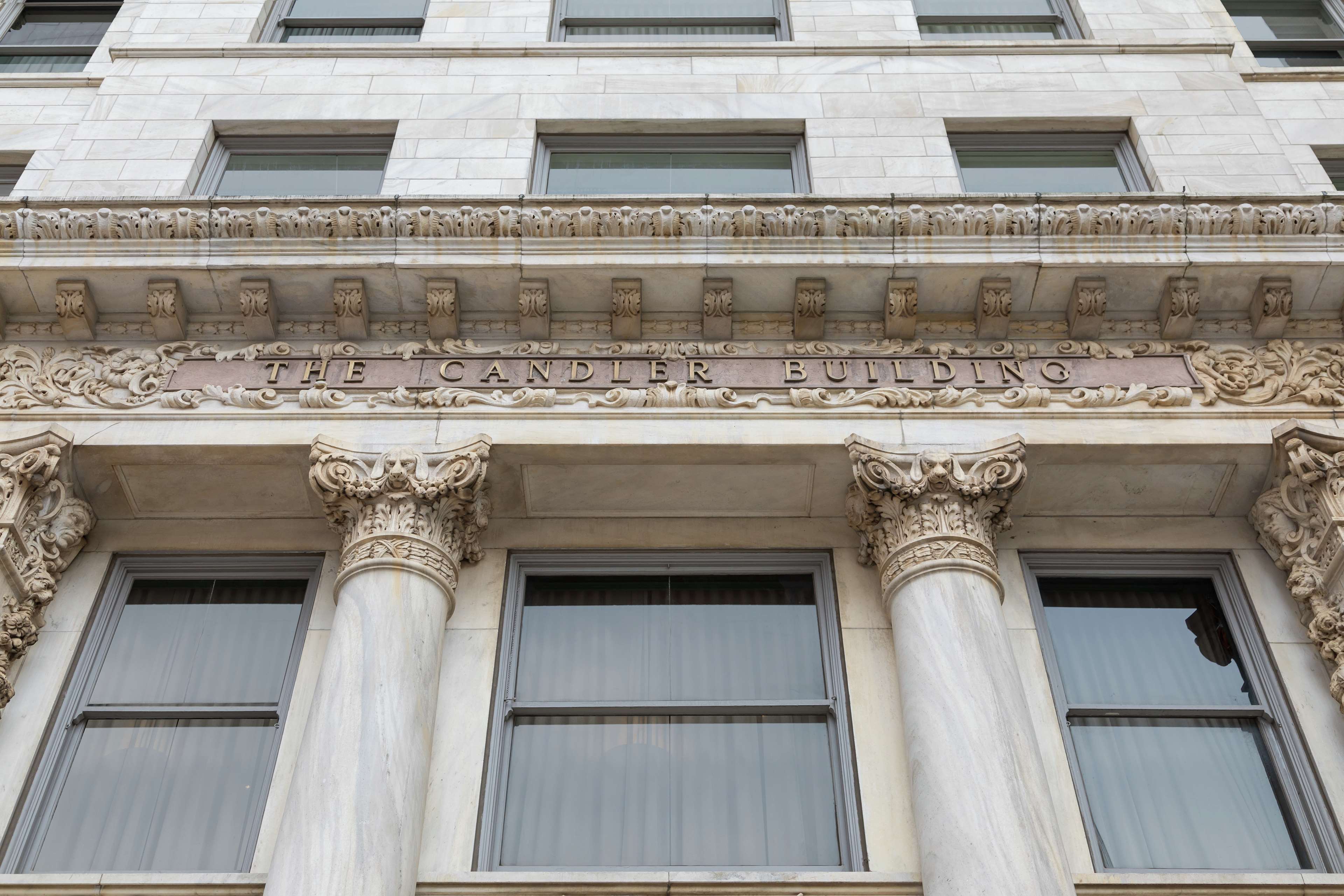 The Candler Hotel Atlanta, Curio Collection by Hilton Photo