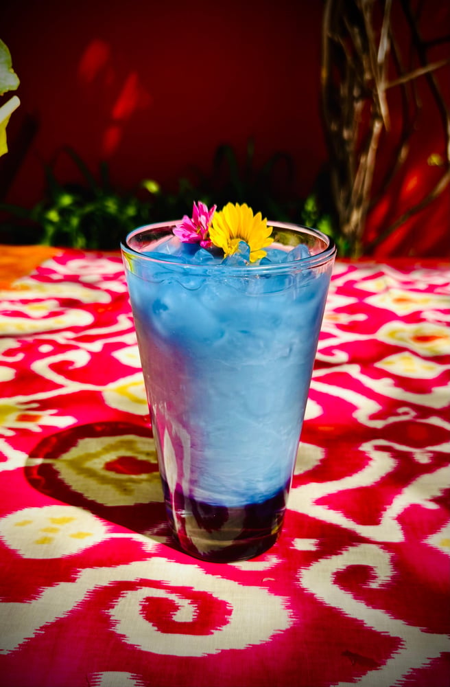 Blue Cloud (Butterfly Pea tea with creamer)