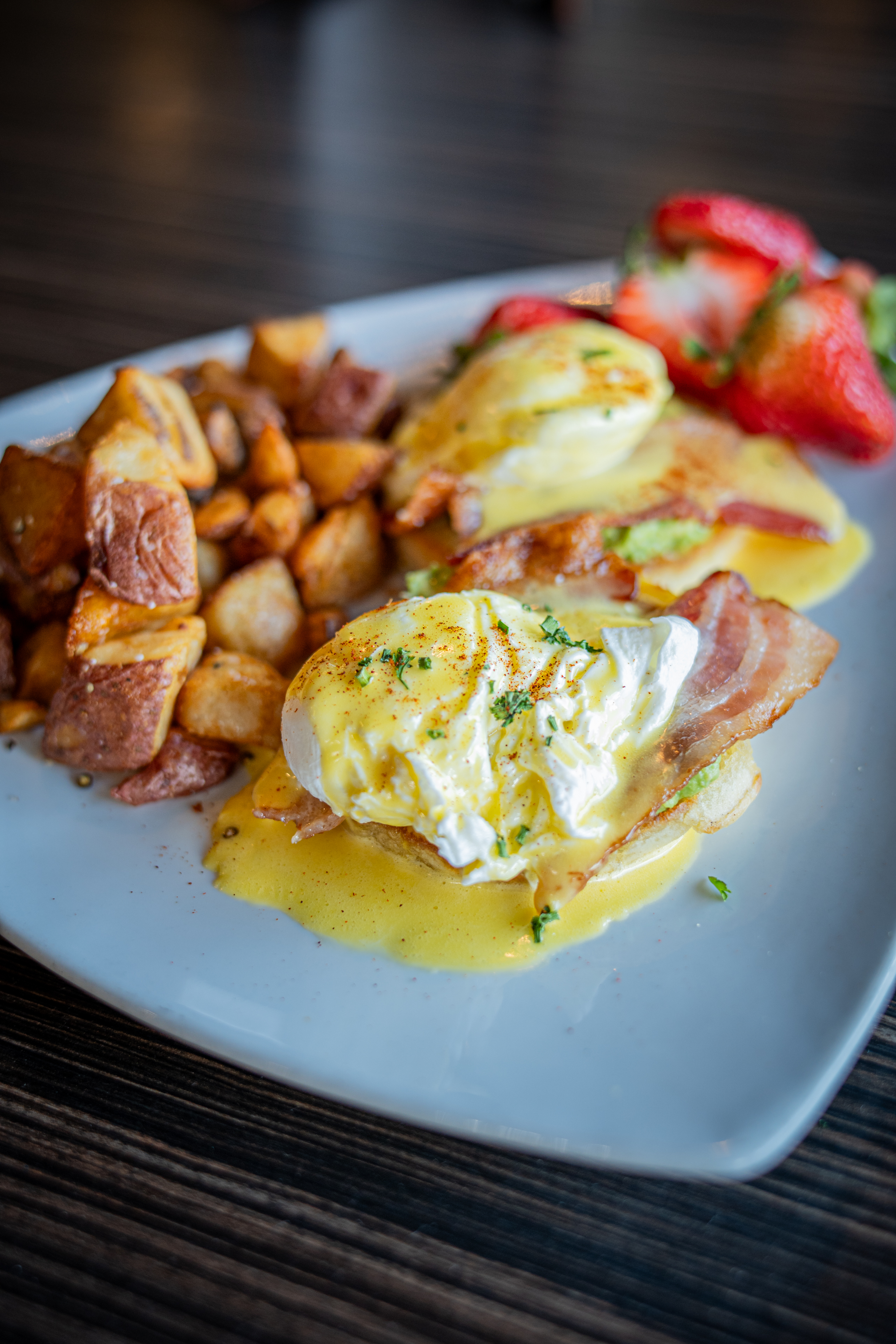 bacon avocado benedict