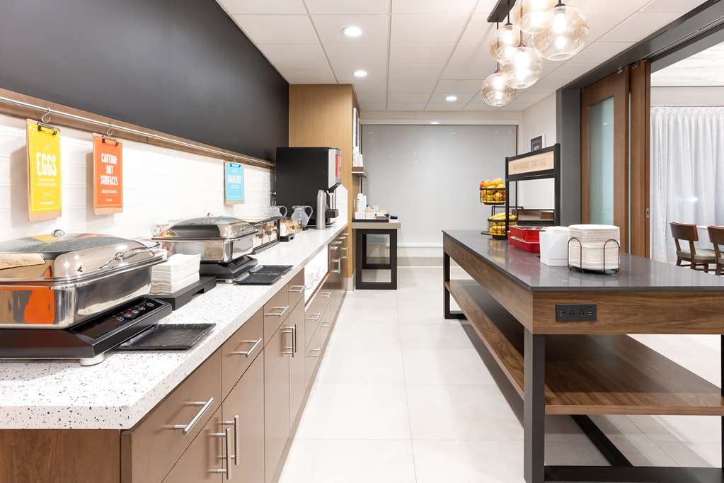 Hampton Inn & Suites Santa Rosa Sonoma Wine Country Image