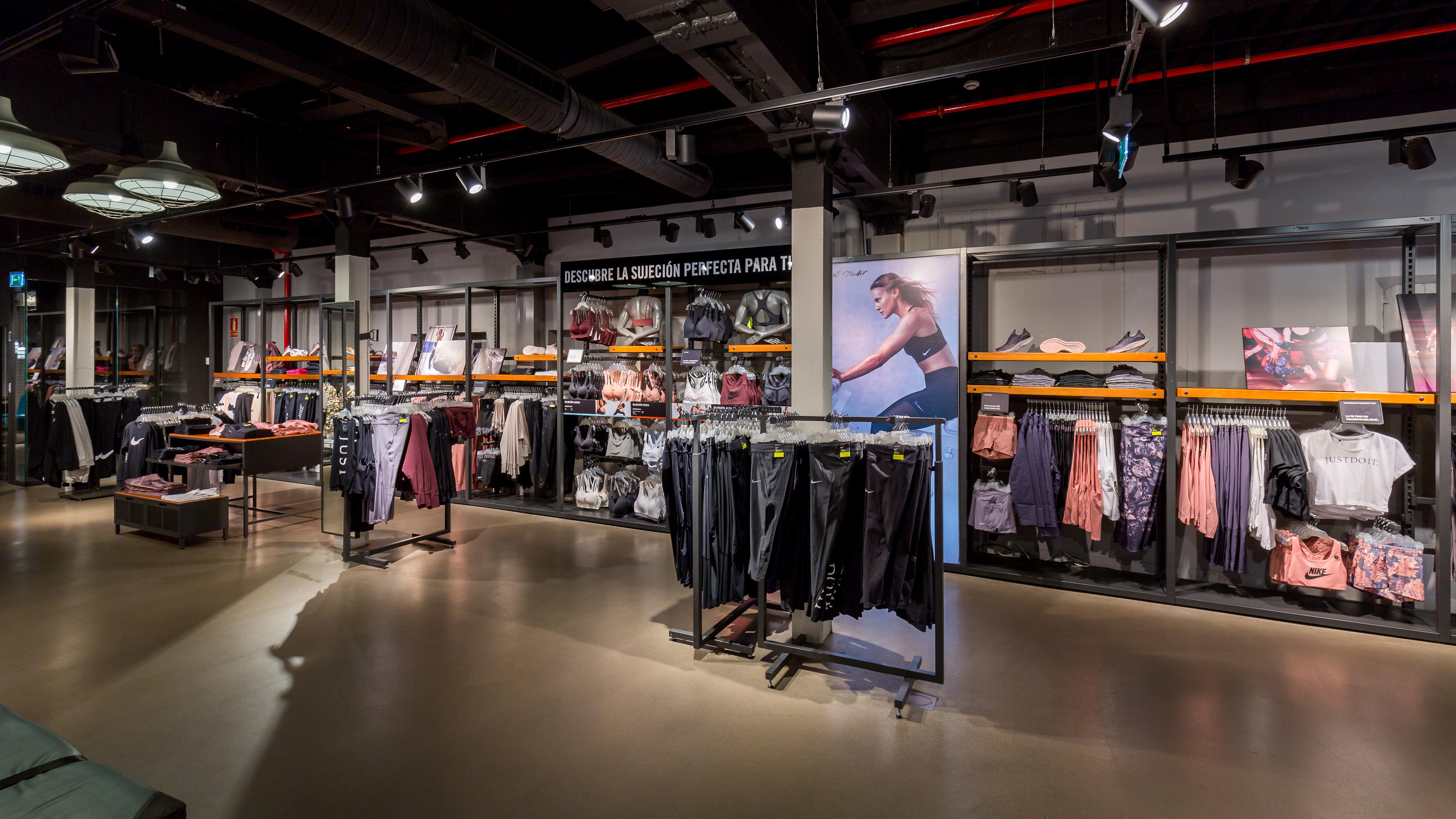 Images Nike Store Serrano