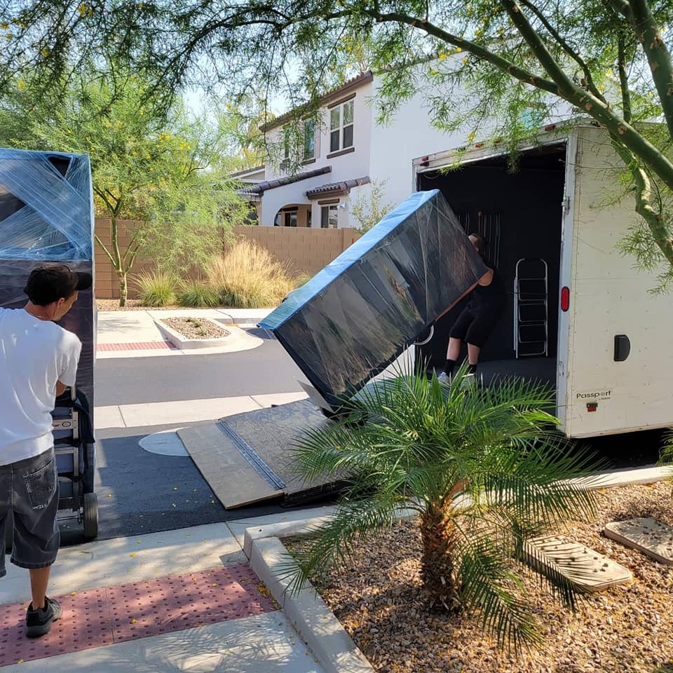 Donation Movers Image