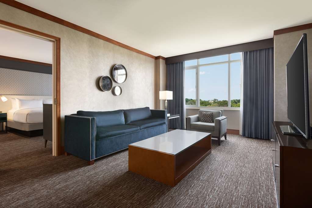 Hilton Baltimore BWI Airport Image