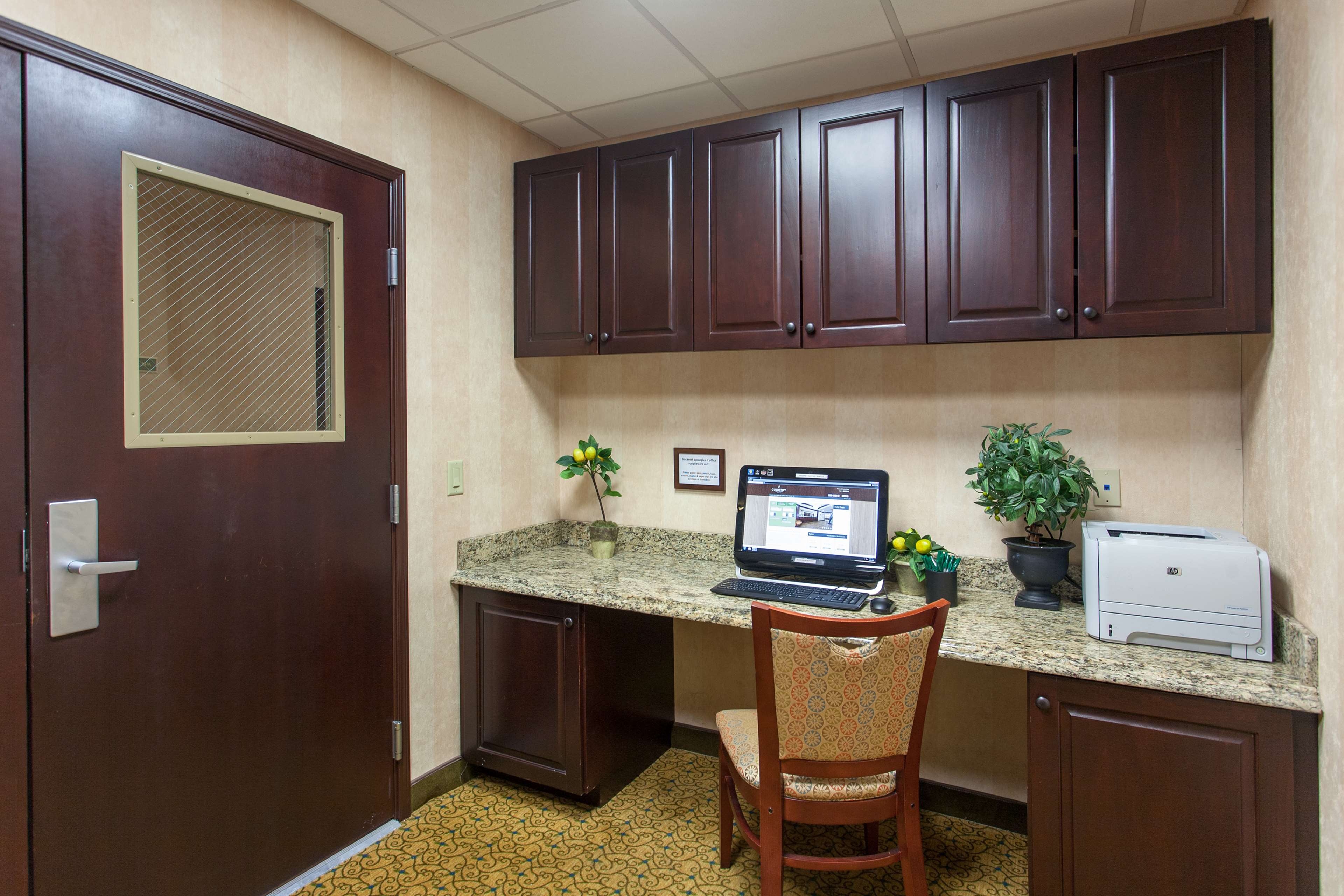 Country Inn & Suites by Radisson, San Marcos, TX Photo