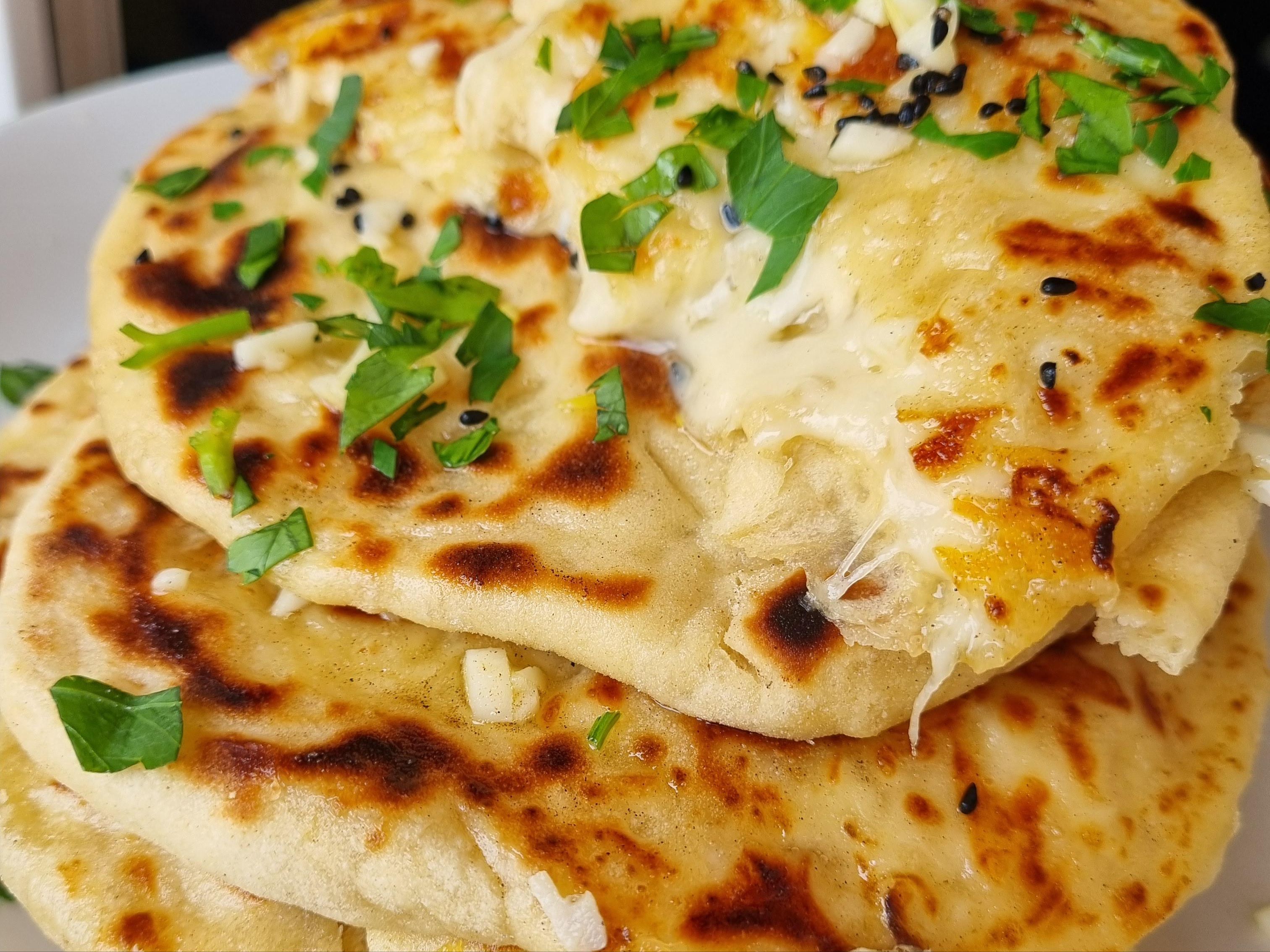 Cheese Garlic Naan