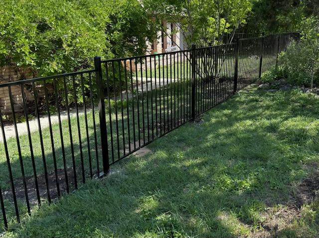 Top Rail Fence San Antonio Image
