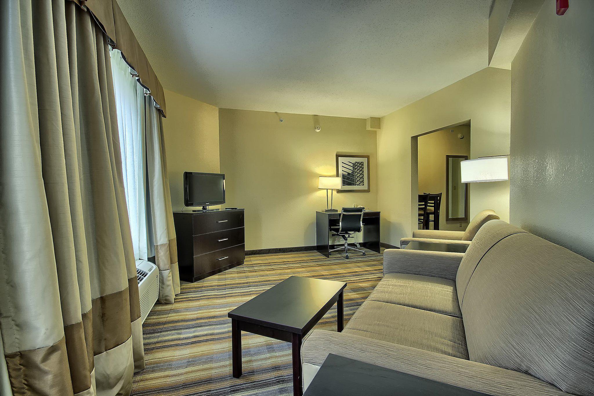 Holiday Inn Express & Suites Columbus SW-Grove City Photo
