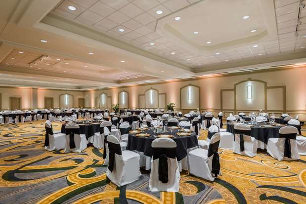 Images Hilton Indianapolis Hotel & Suites