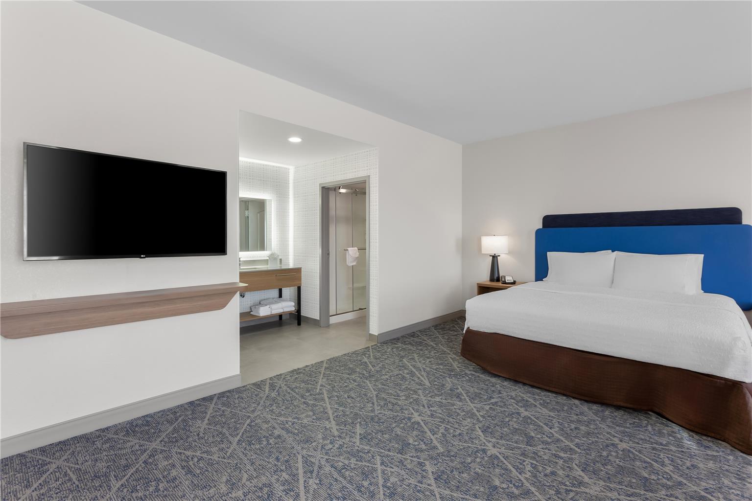 Hampton Inn & Suites Chicago Deer Park Image