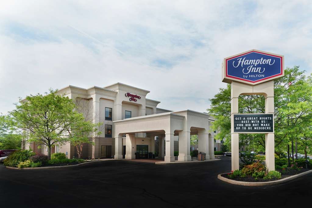 Hampton Inn Shrewsbury Logo