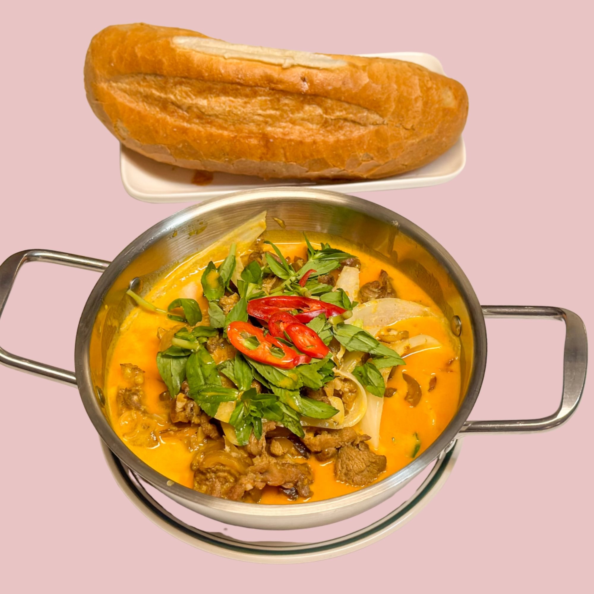 Wild boar in curry sauce (Heo Rừng Xào Lăn)
