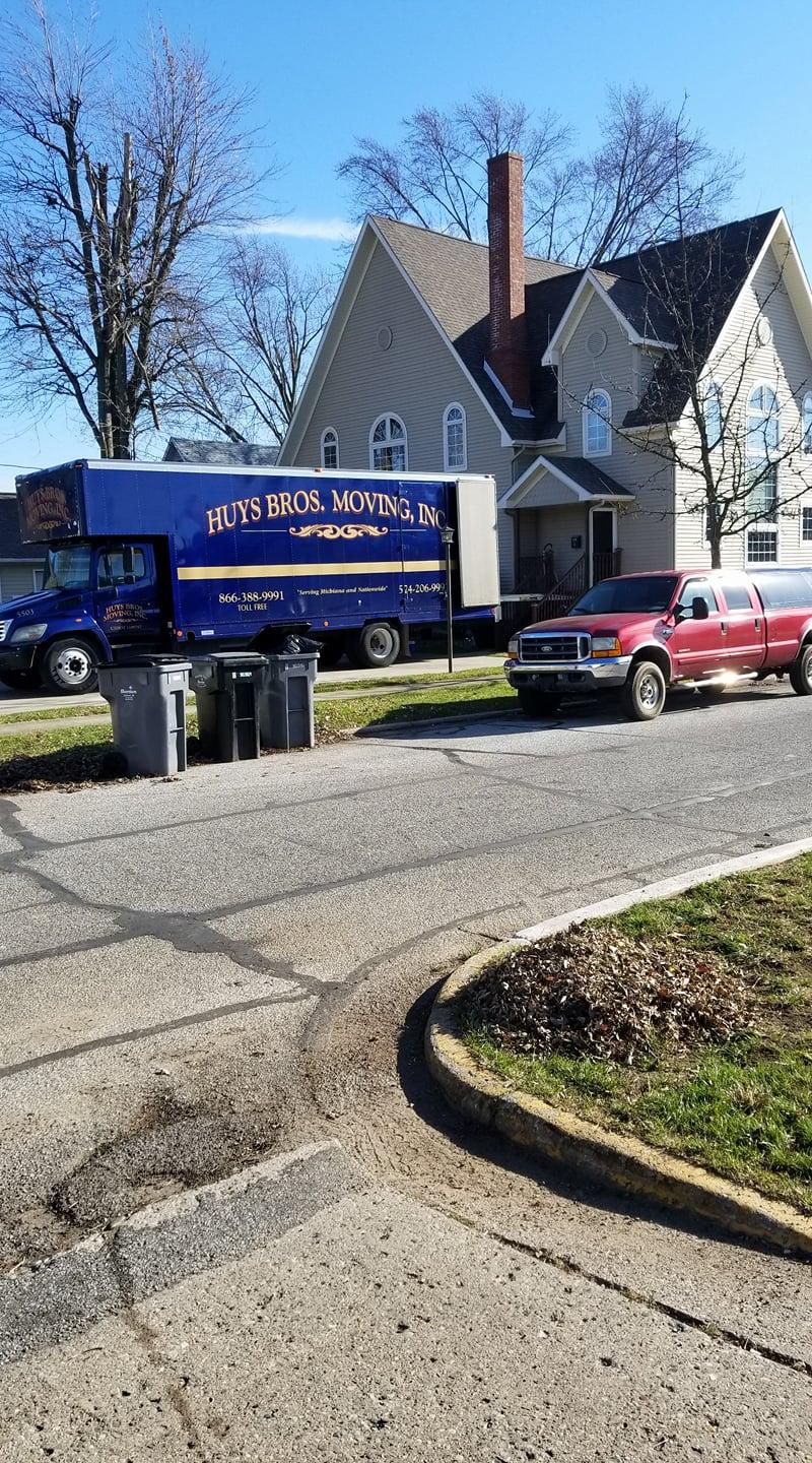 Huys Bros. Moving, INC. Image