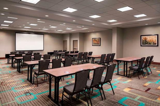 Images Residence Inn by Marriott Phoenix Desert View at Mayo Clinic
