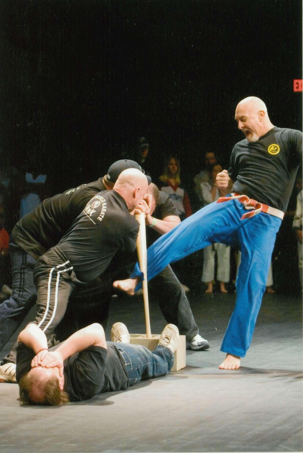 Kyoshi Gravelin breaking a baseball bat with his shins...It took 20 years + of conditioning my shins and many hours of spiritual and mental preparation to do every baseball bat break that I have been able to do...Nice warrior skill...