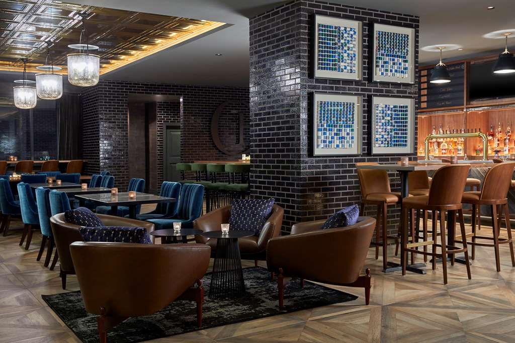 Cumberland House Knoxville, Tapestry Collection by Hilton Image