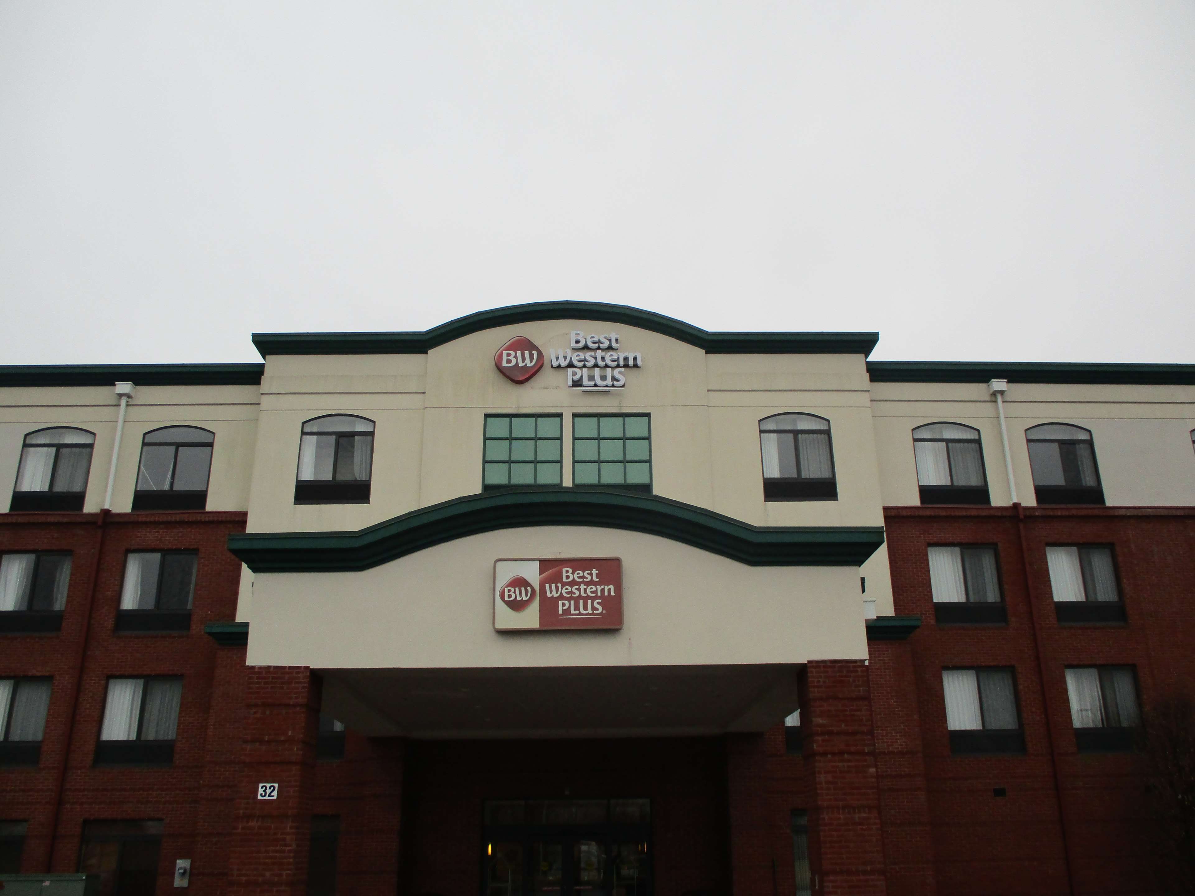 Best Western Plus St. Louis West - Chesterfield Photo