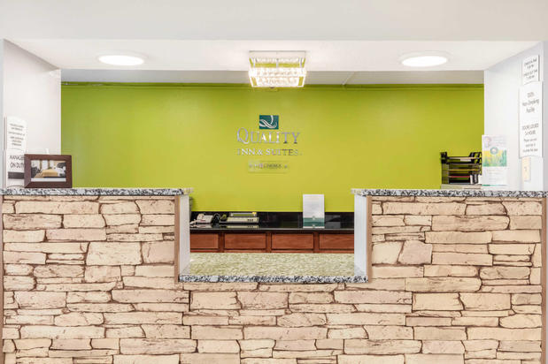 Images Quality Inn & Suites