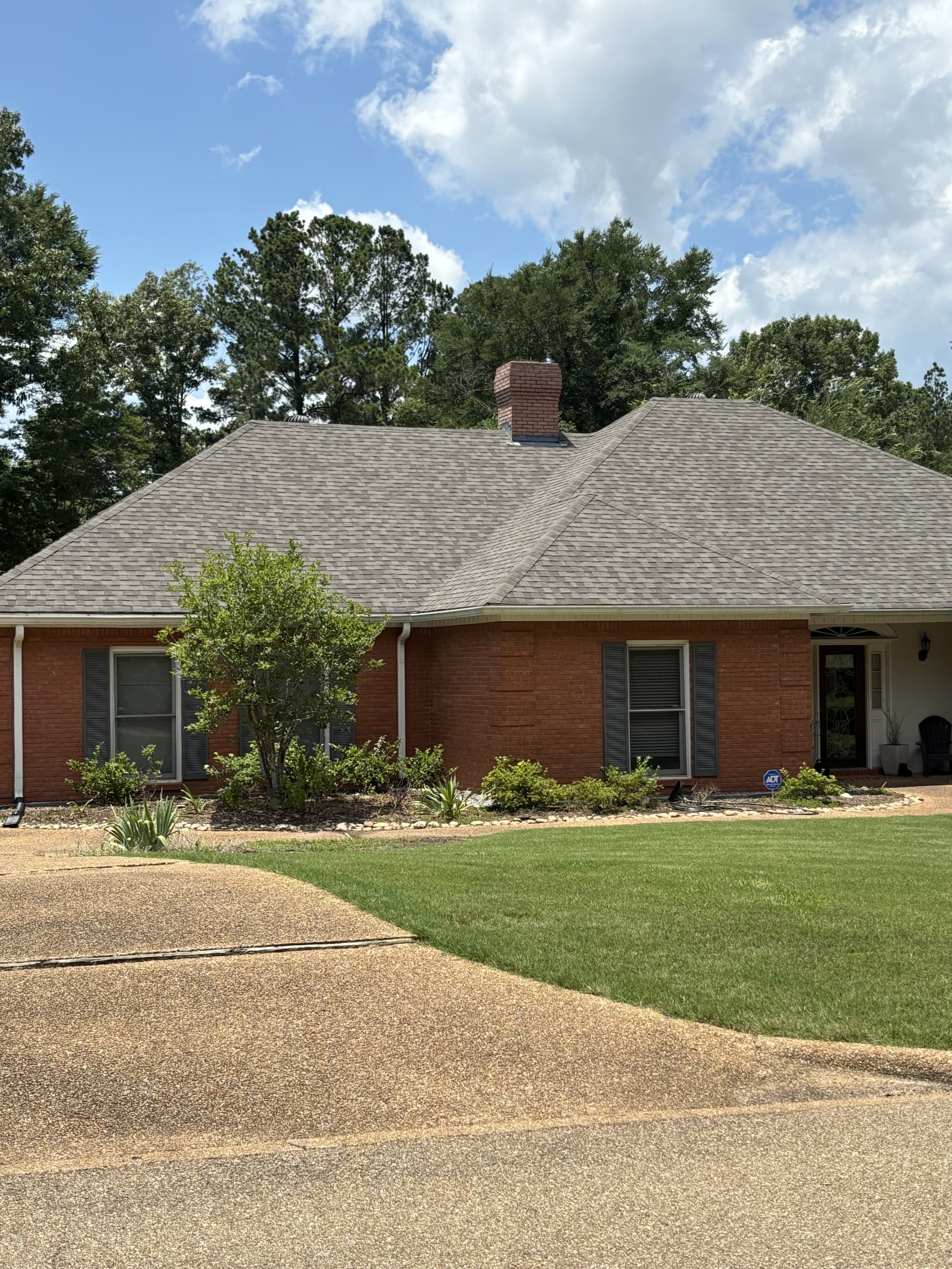 Chimneyville Roofing Image