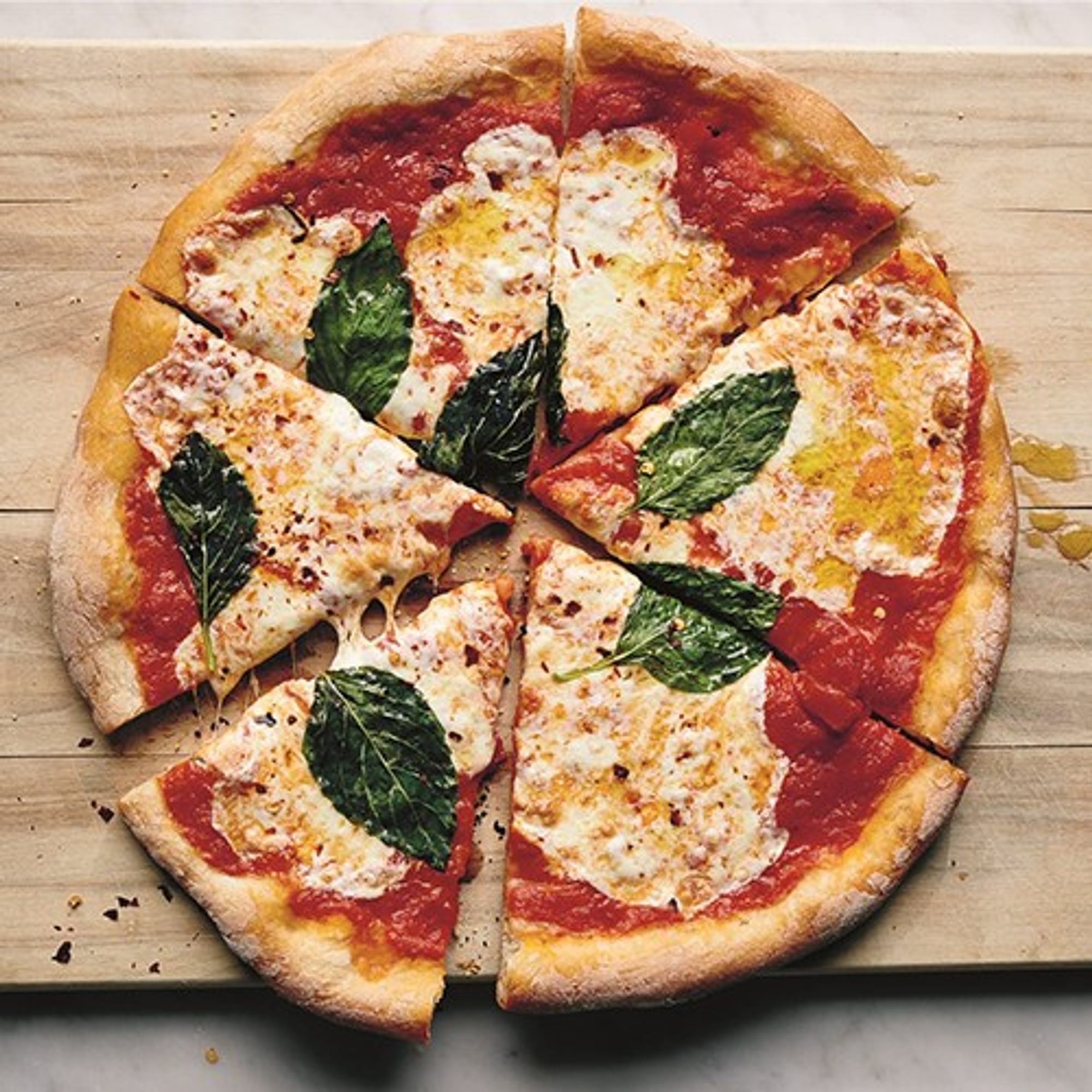 CLASSIC MARGARITA PIZZA (Medium)