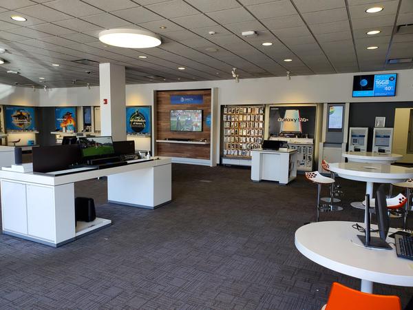 AT&T Store Photo