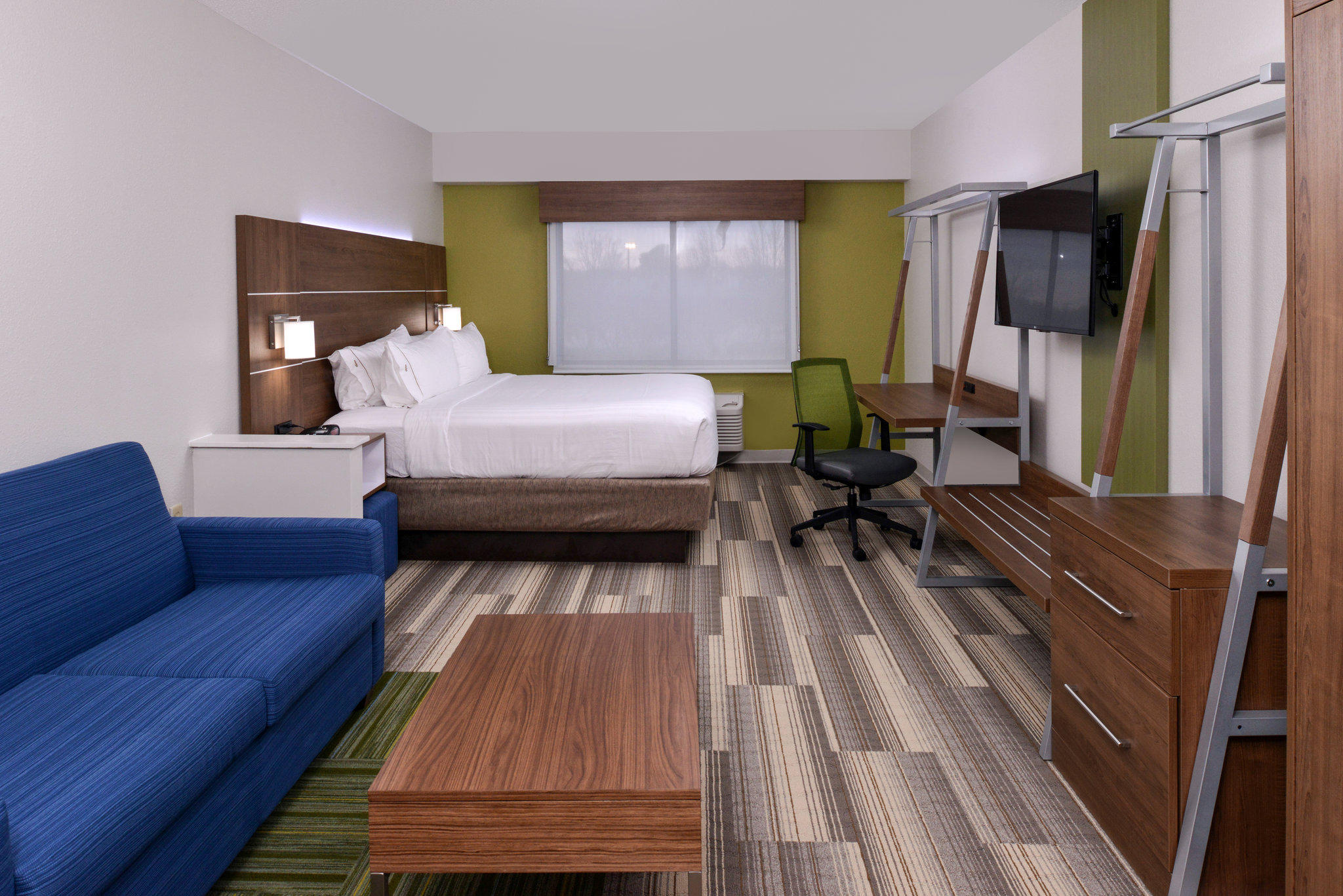 Holiday Inn Express & Suites Raleigh NE - Medical Ctr Area Photo