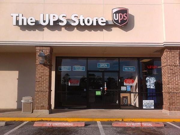 Facade of The UPS Store Mobile