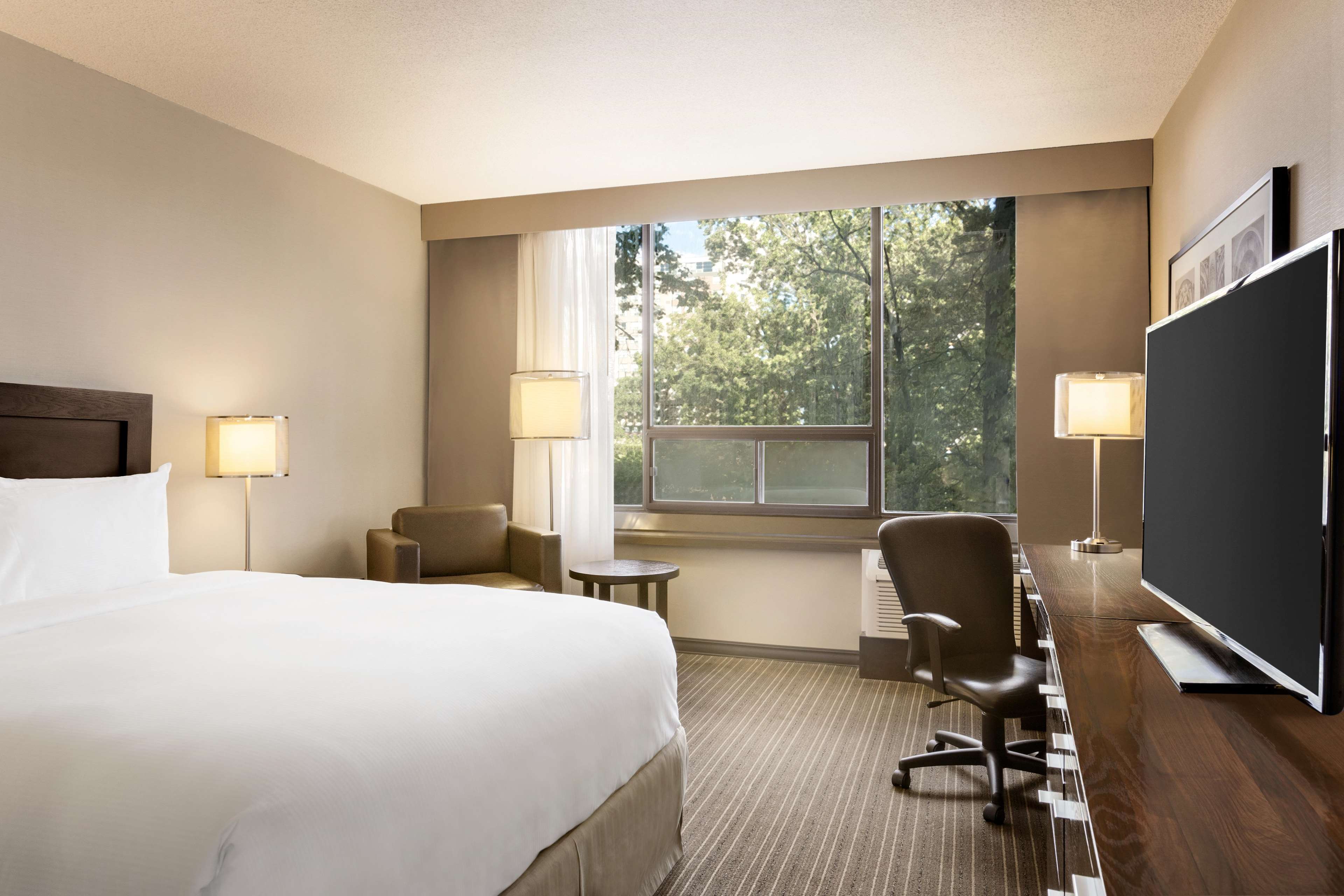 Foto de DoubleTree by Hilton Hotel Toronto Airport West Mississauga