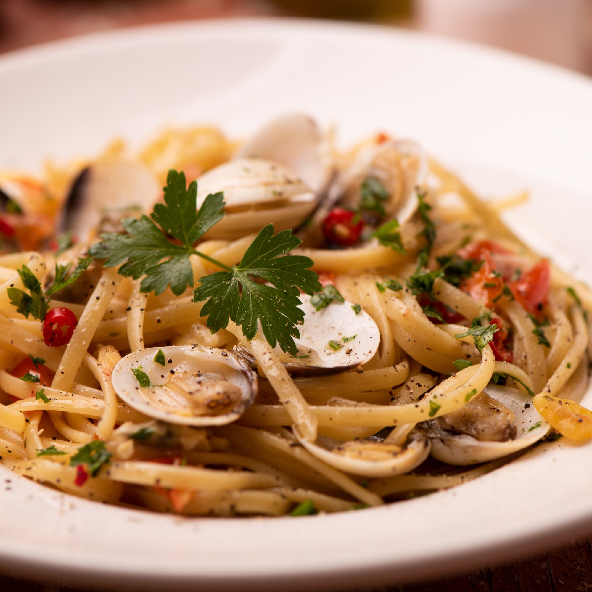 Linguini with Clams with Red Sauce Pasta