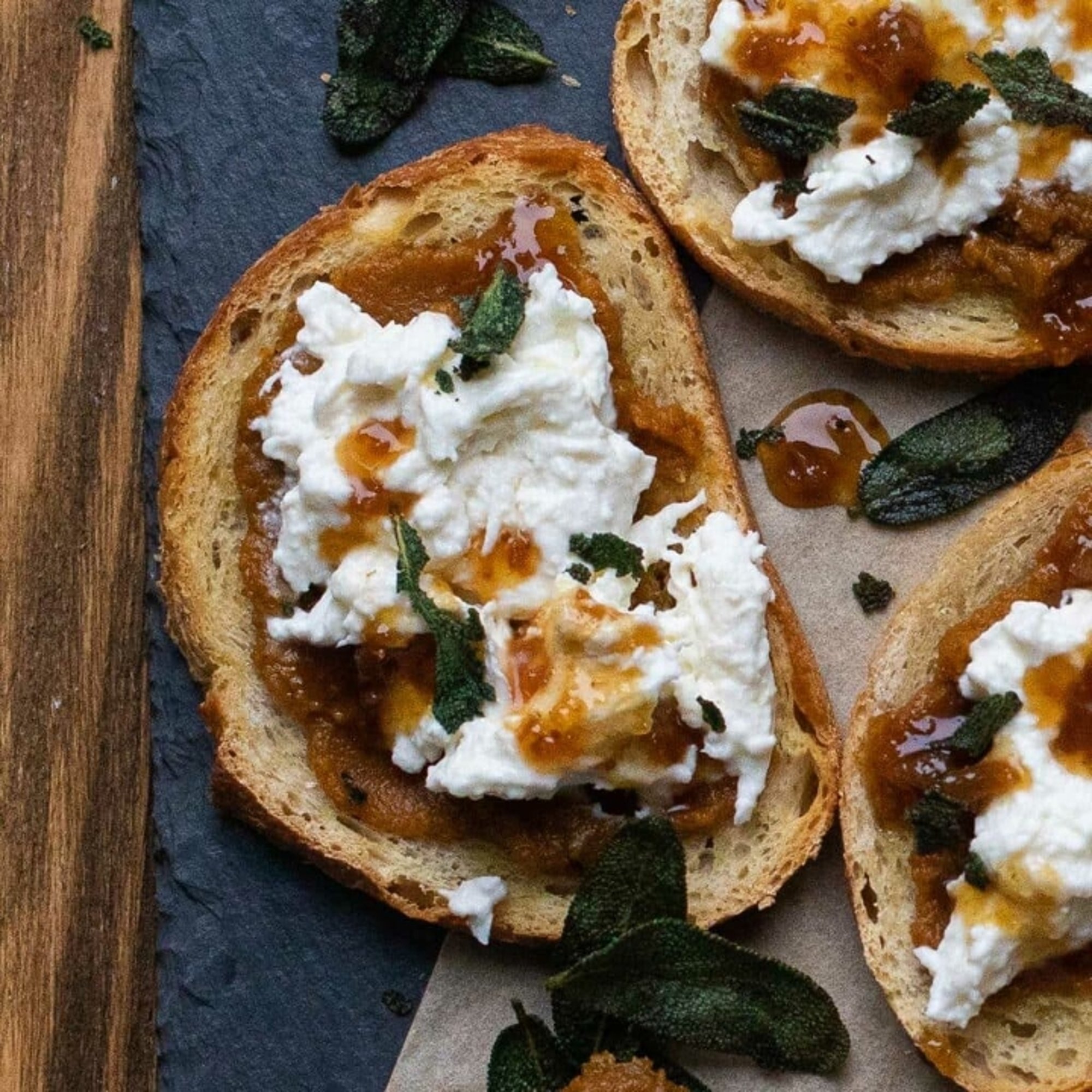 Bruschetta figs and olives