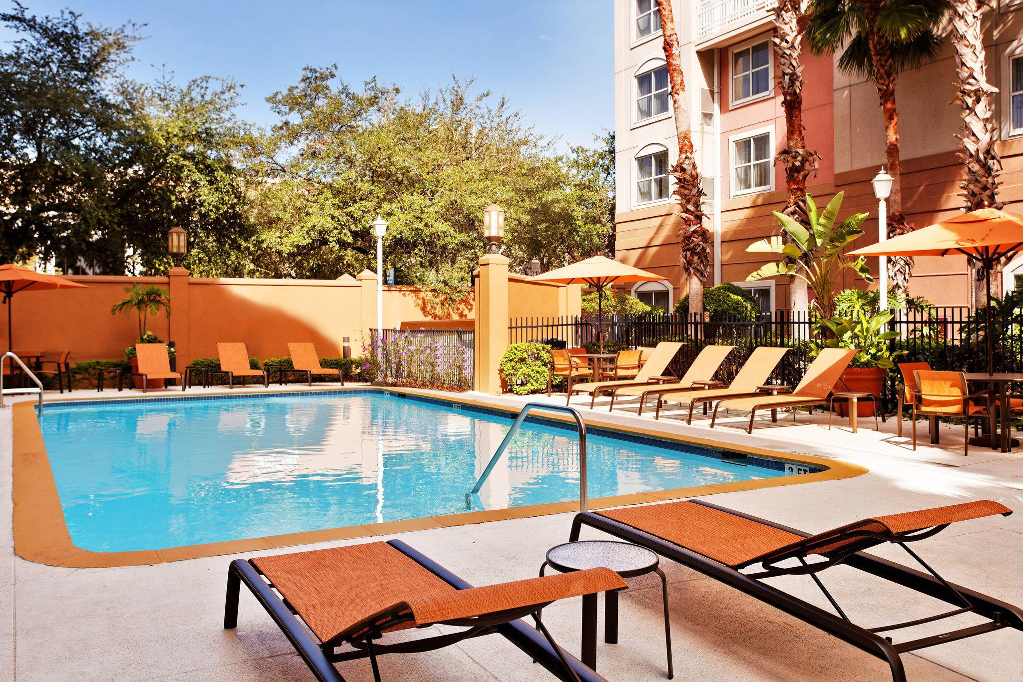 Courtyard by Marriott Tampa Downtown Photo