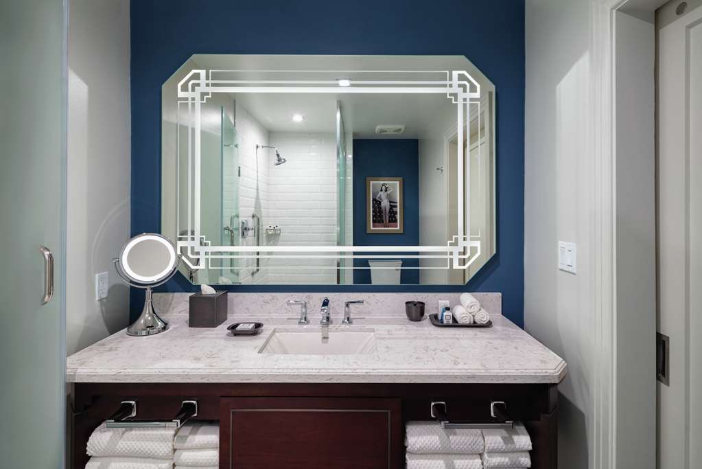 The Higgins Hotel New Orleans, Curio Collection by Hilton Image