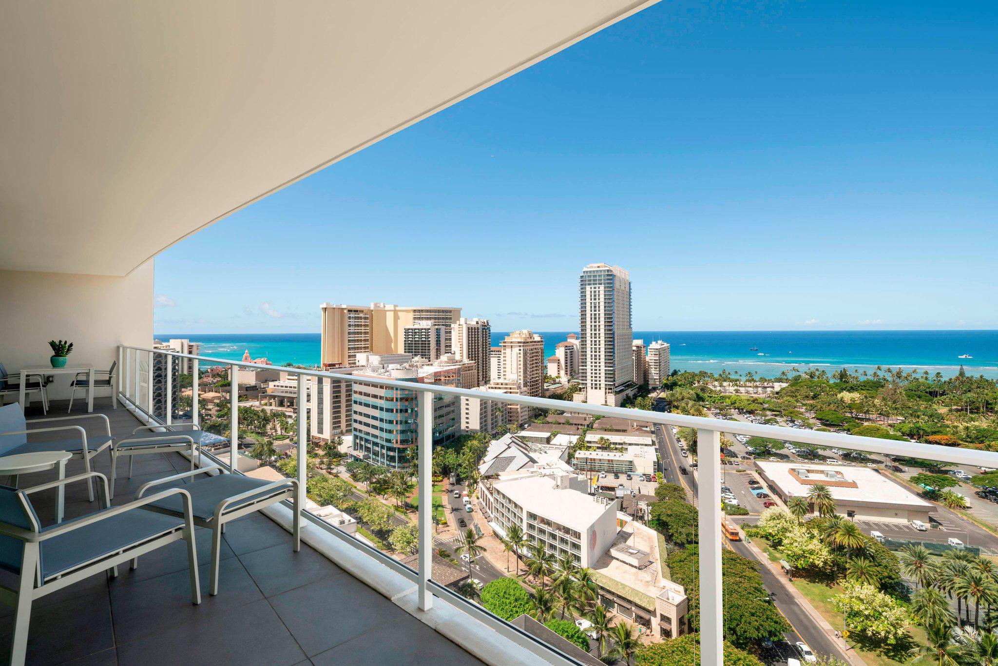 The Ritz-Carlton Residences, Waikiki Beach Photo