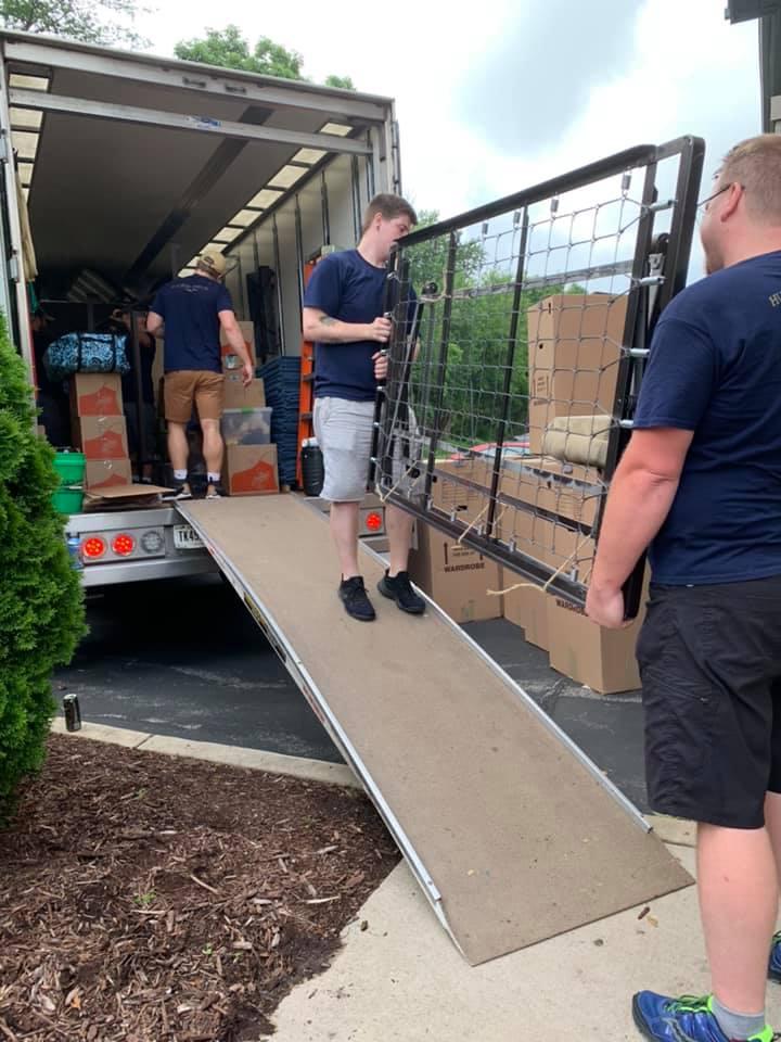 Huys Bros. Moving, INC. Image