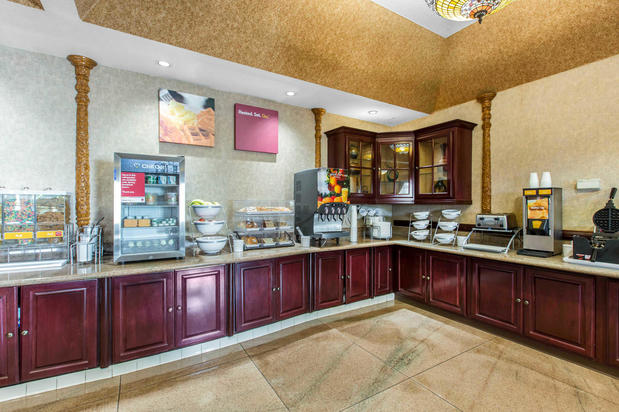 Images Comfort Suites