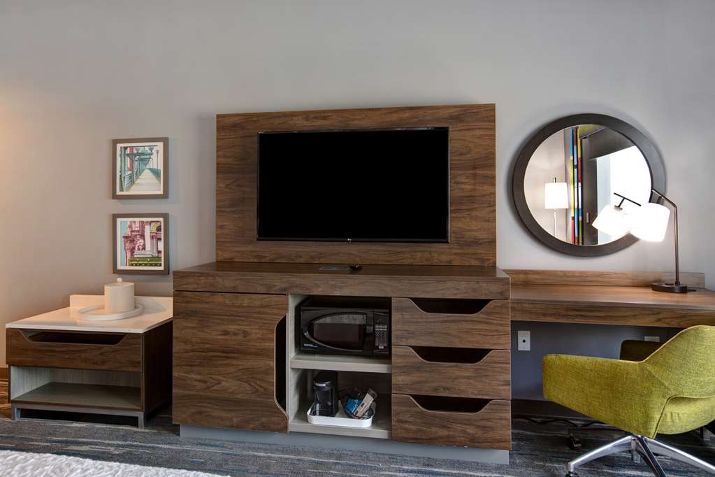 Hampton Inn and Suites Deptford Image