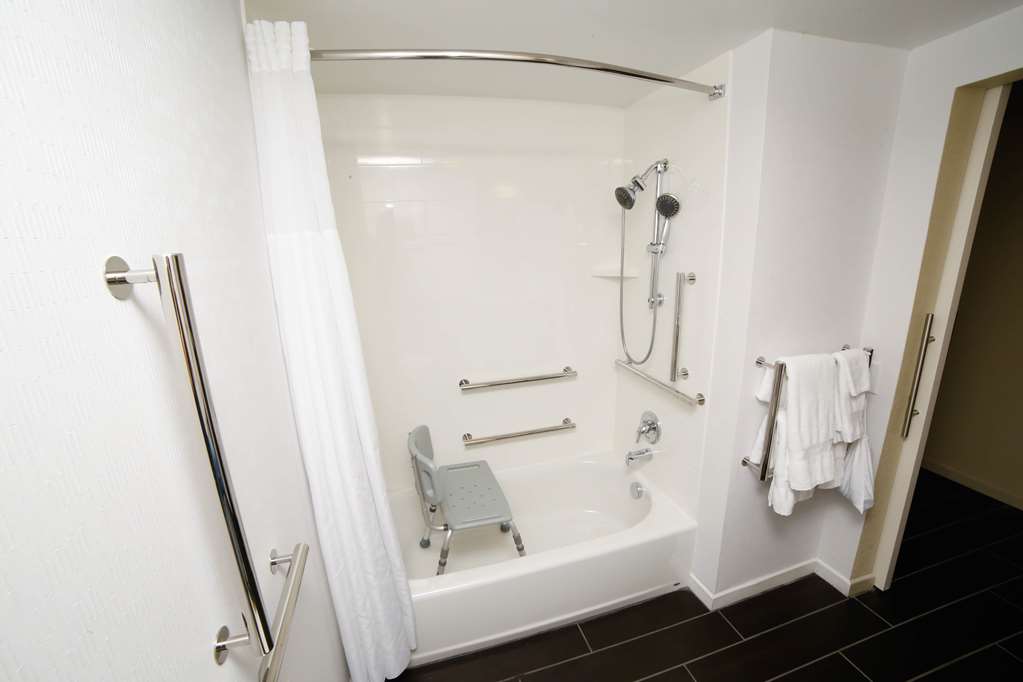 Hampton Inn Franklin Image