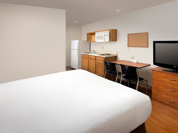 Images WoodSpring Suites Council Bluffs
