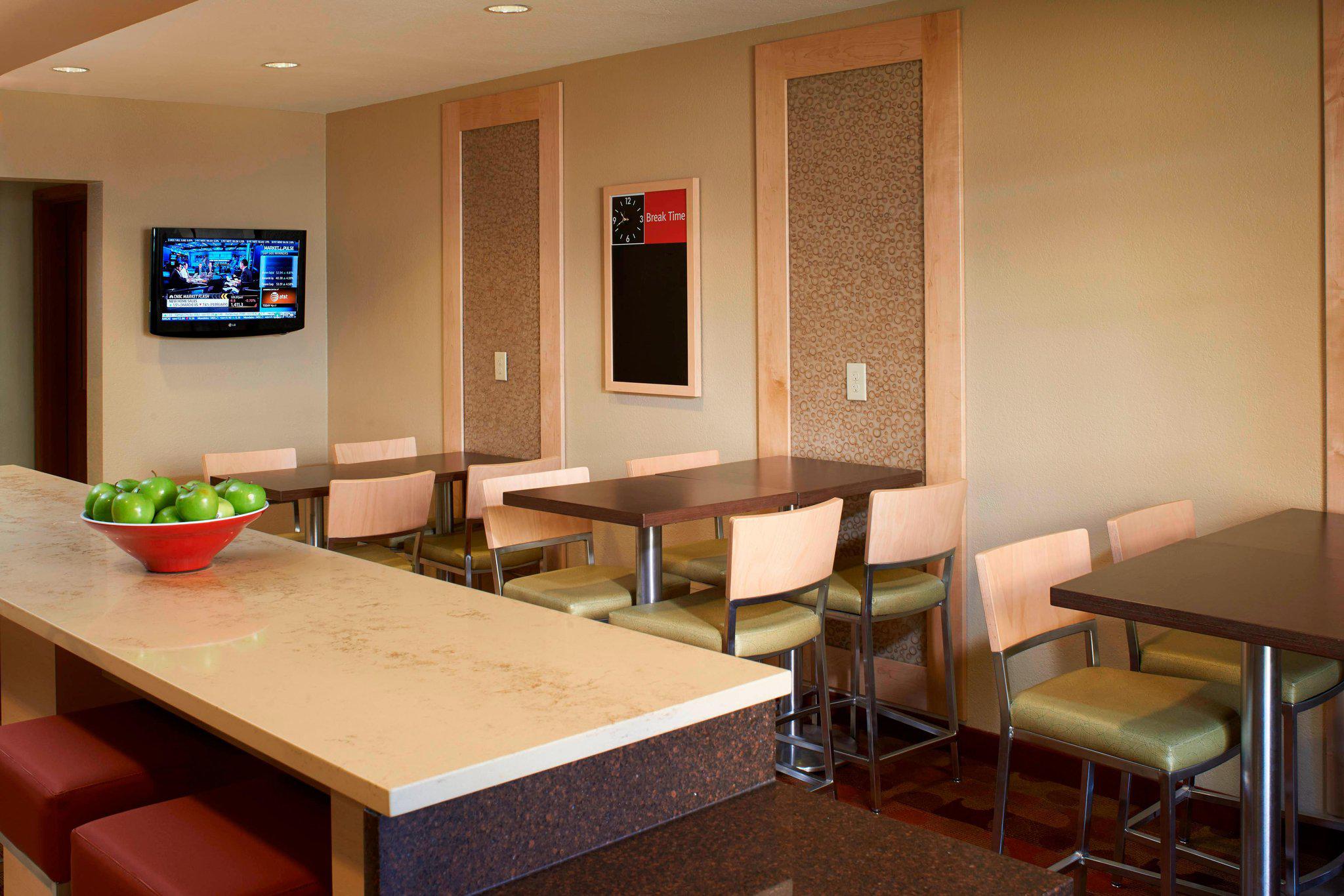 TownePlace Suites by Marriott Detroit Novi Photo