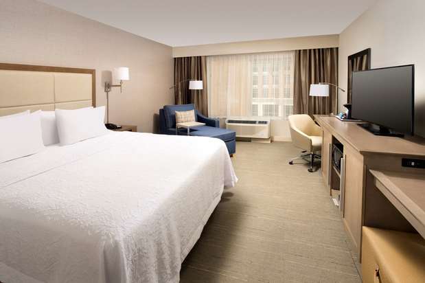 Images Hampton Inn Wilmington Downtown