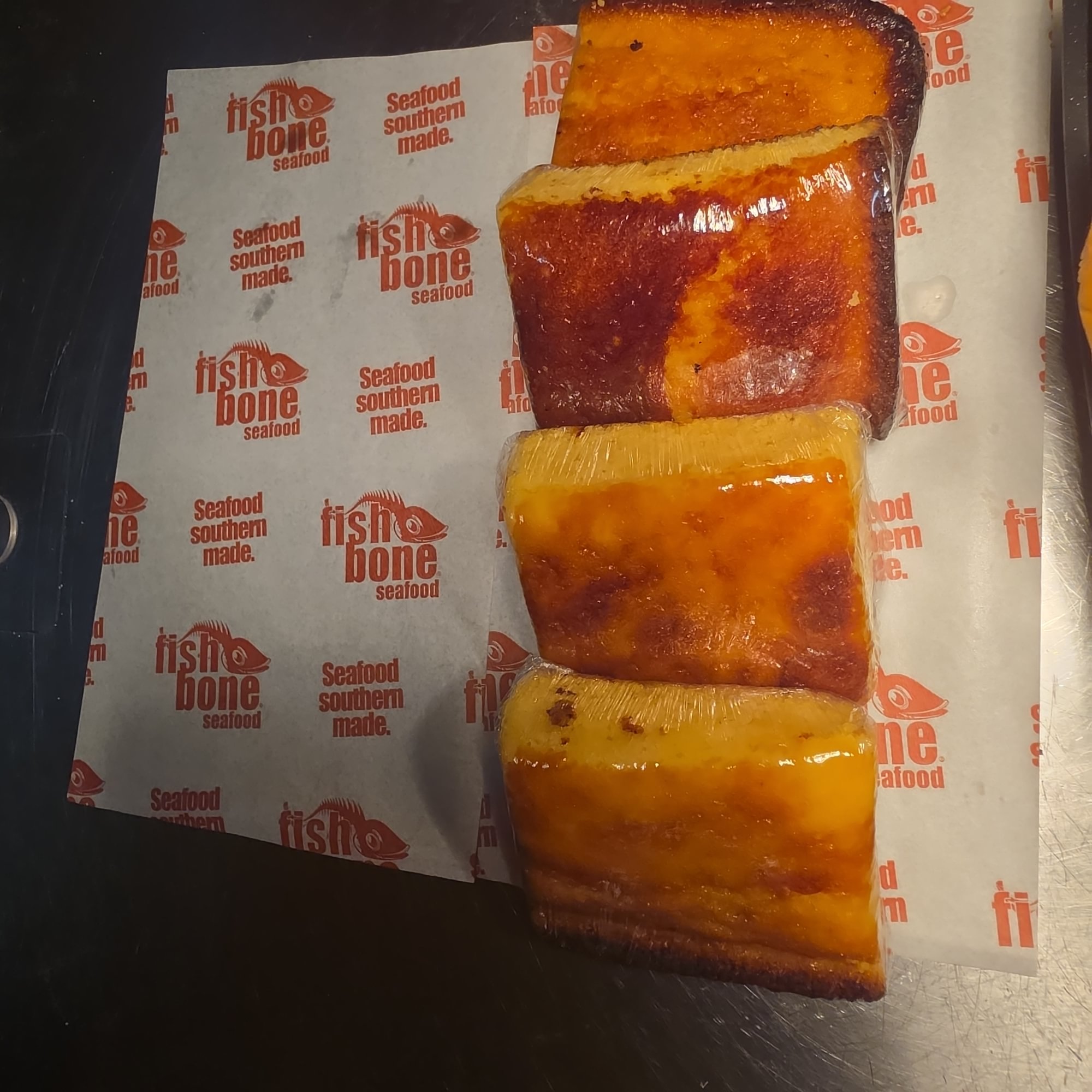 4 pcs Cornbread