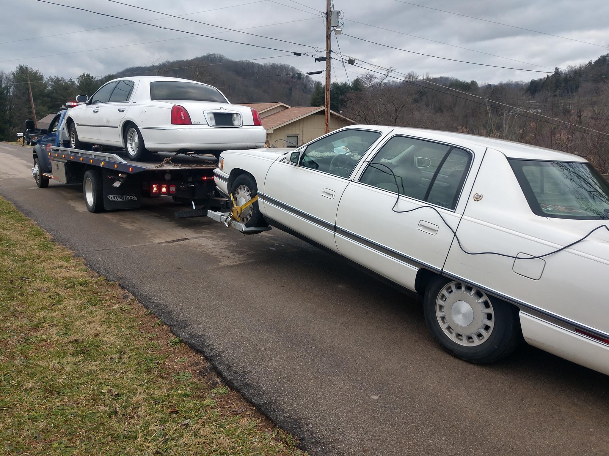 Steve's Towing Photo