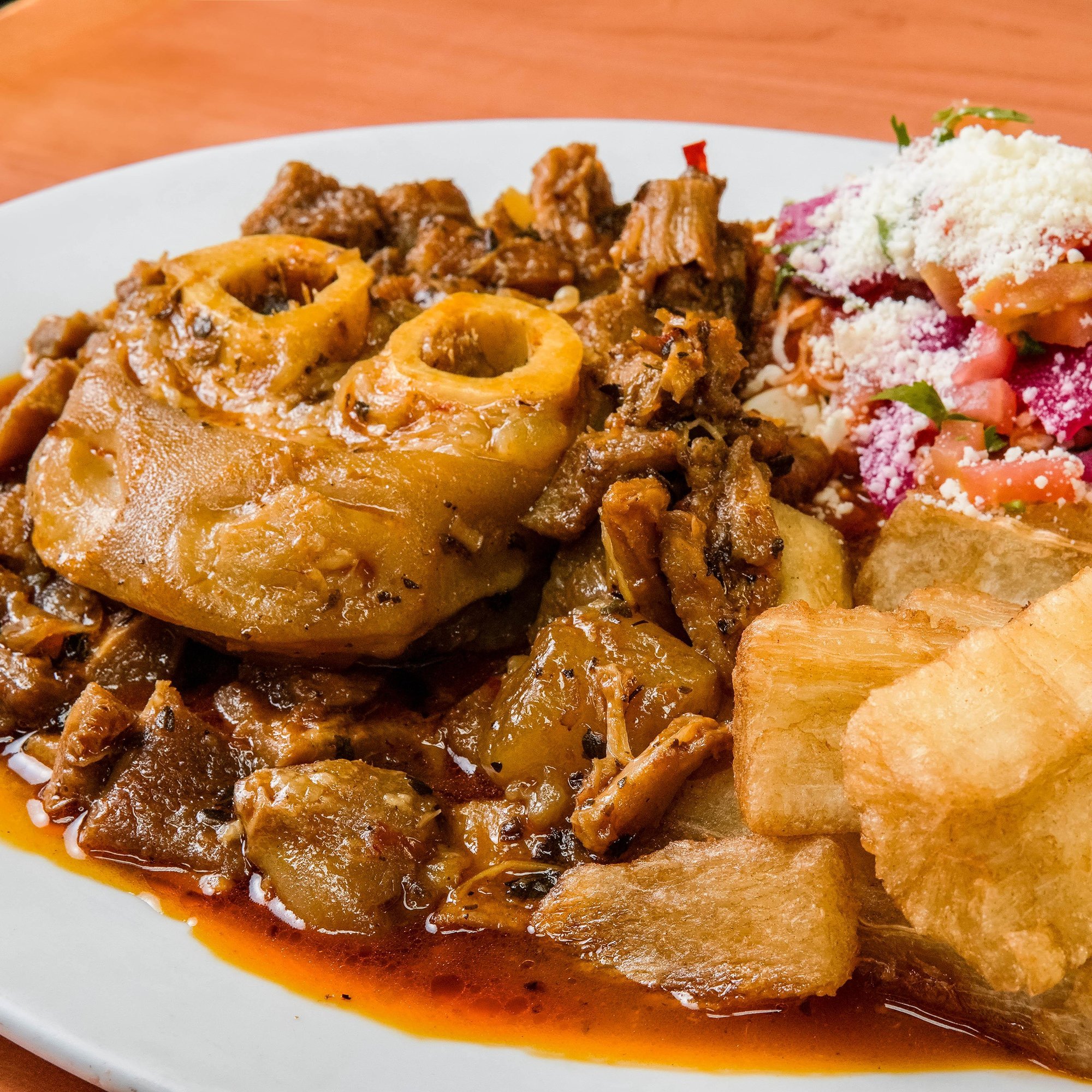 Yuca con Pata